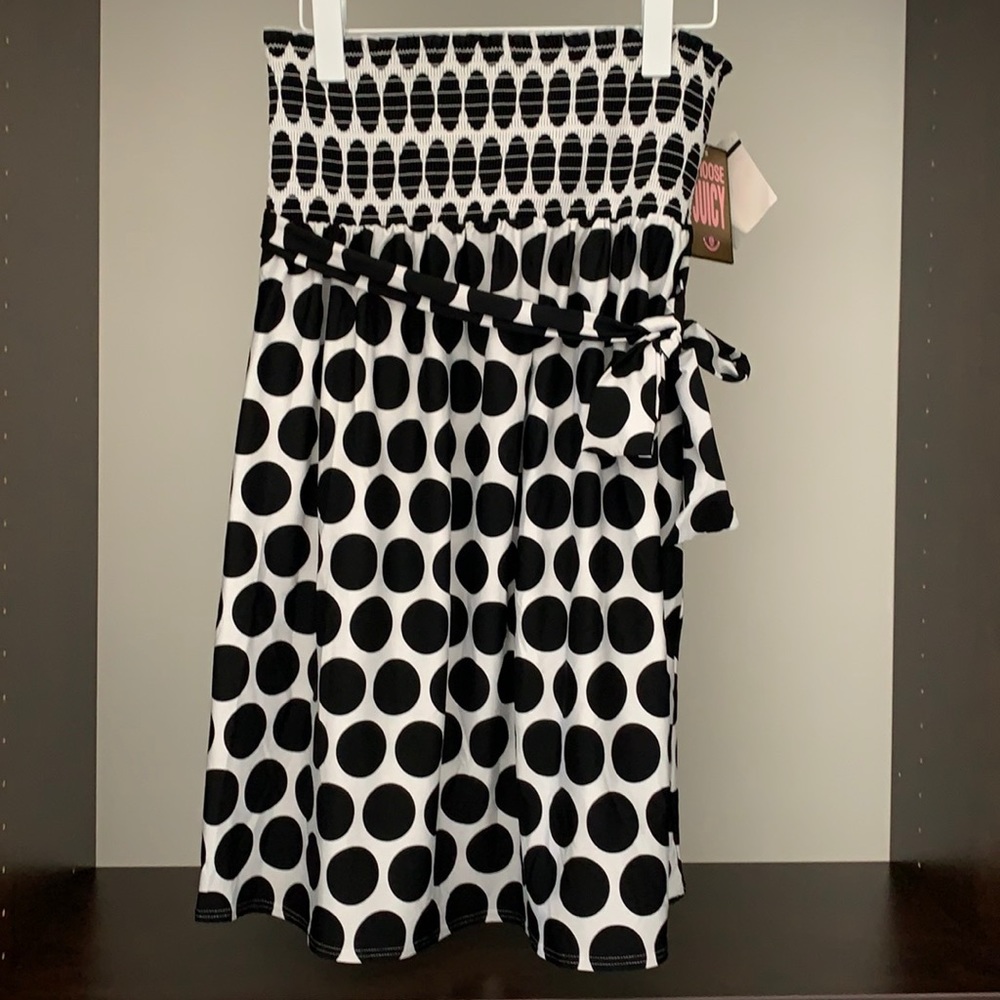 NWT Juicy Couture coverup. Sz large. Black/white